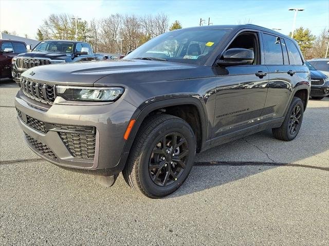 New 2026 Baltic Gray Metallic Clear-Coat Exterior Paint Jeep Laredo image 2