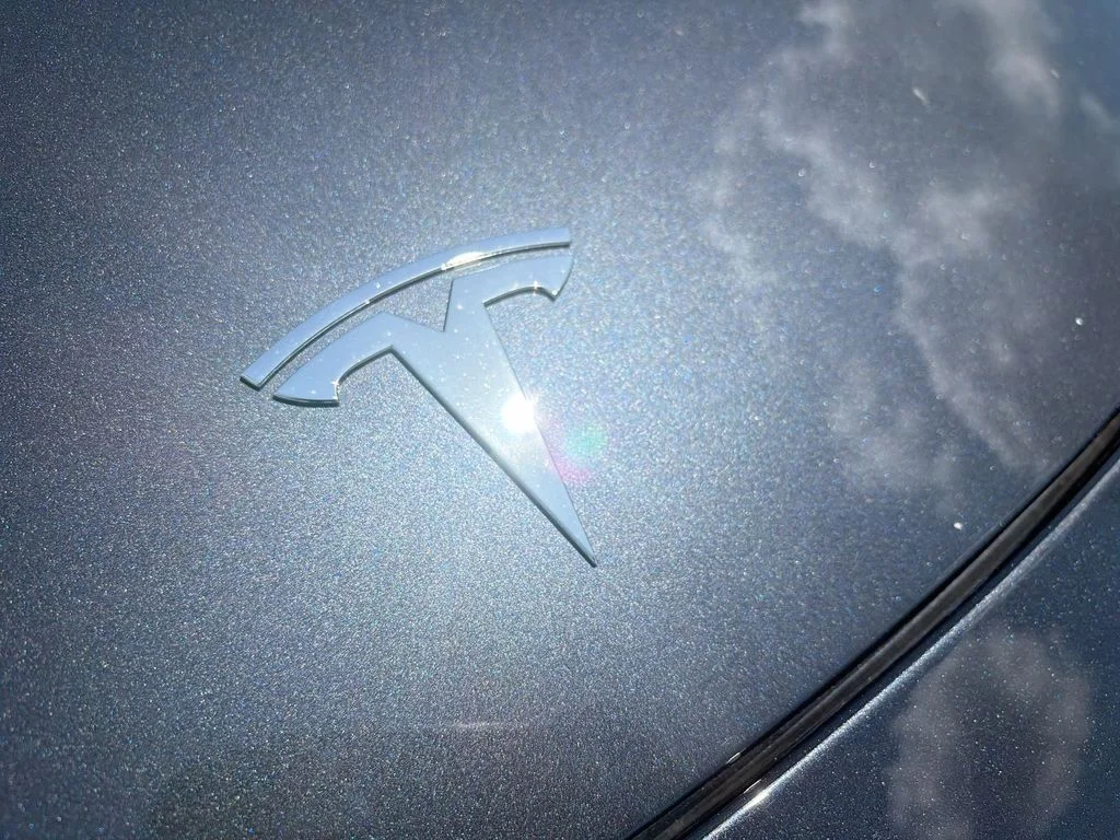 2024 Tesla Model Y Long Range - Photo 33