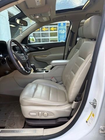 Used 2017 White GMC Denali image 8