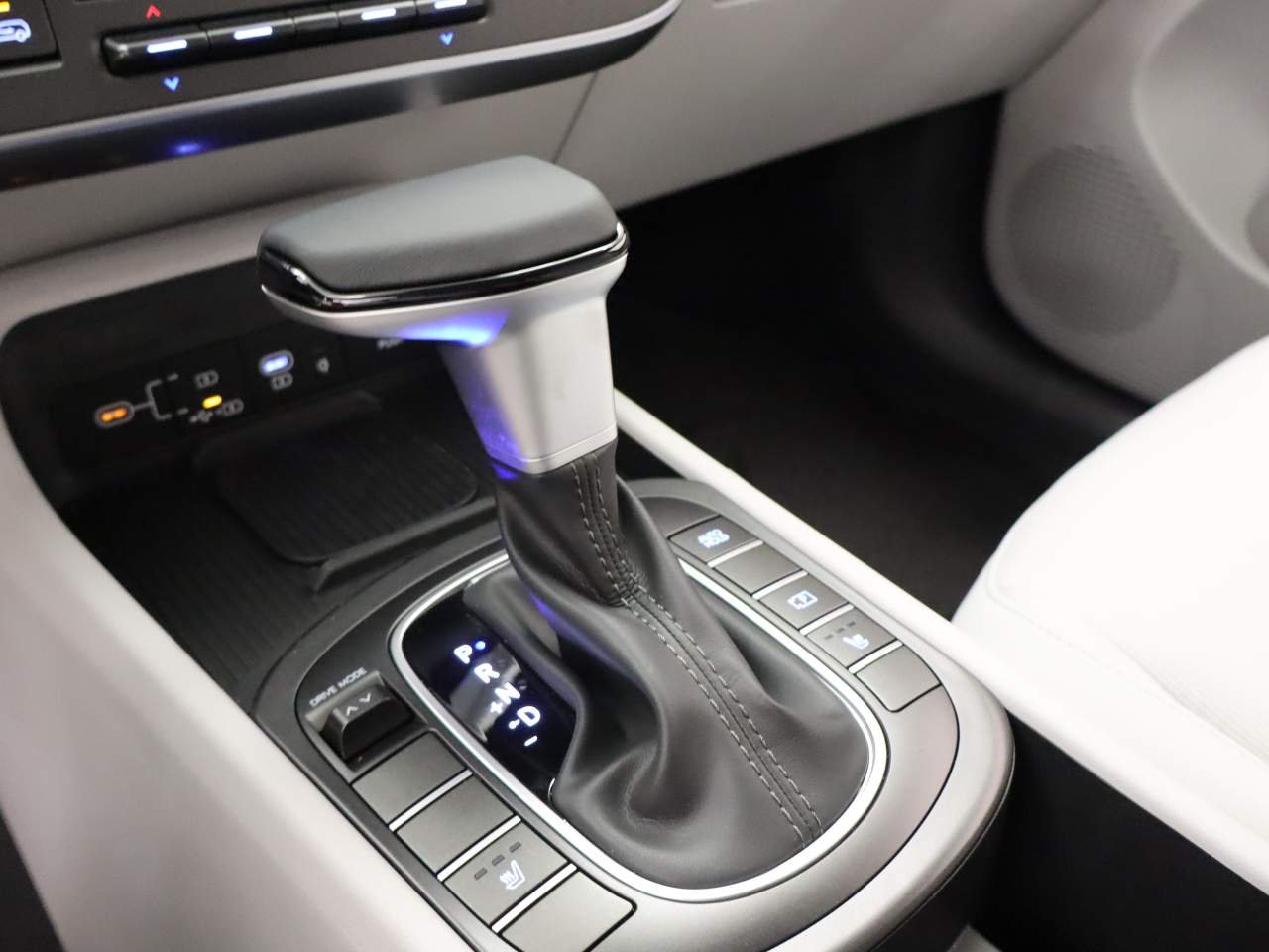 New 2026 Ecotronic Gray Metallic Hyundai SEL Sport image 8