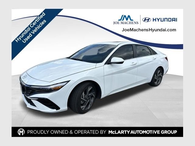 Certified Used 2025 White Hyundai SEL Convenience image 1