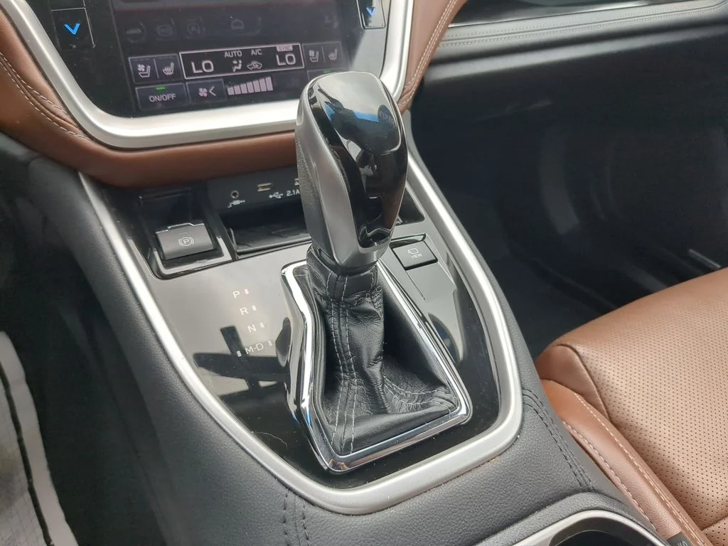 Used 2020 White Subaru Touring image 27