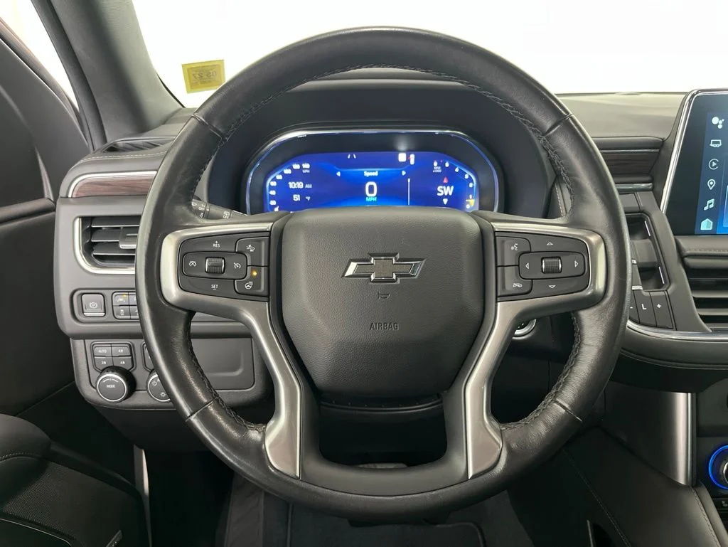 Used 2022 White Chevrolet Z71 image 5