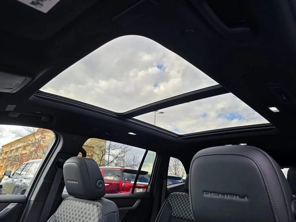 2026 GMC Acadia Denali - Photo 23