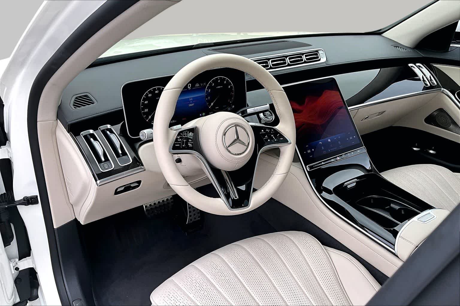 Used 2023 MANUFAKTUR Diamond White Mercedes-Benz S 500 image 18