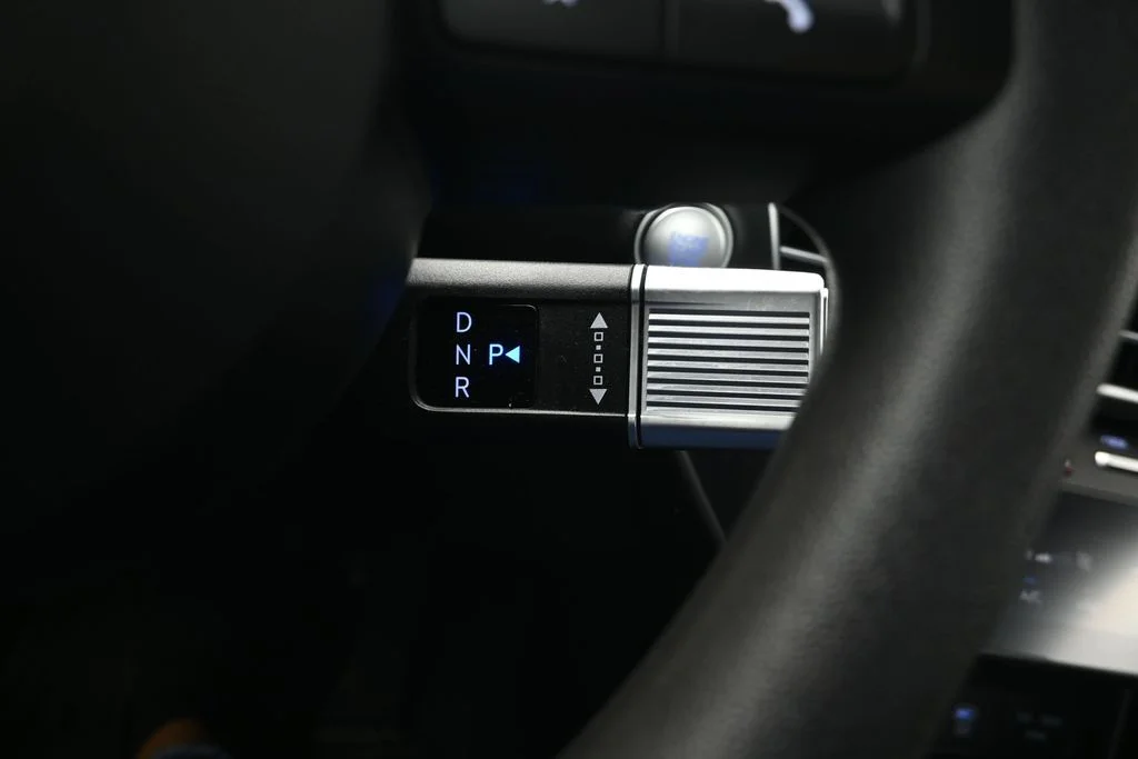 Certified Used 2025 White Hyundai SEL image 30