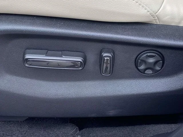 Certified Used 2018  Honda Touring image 16