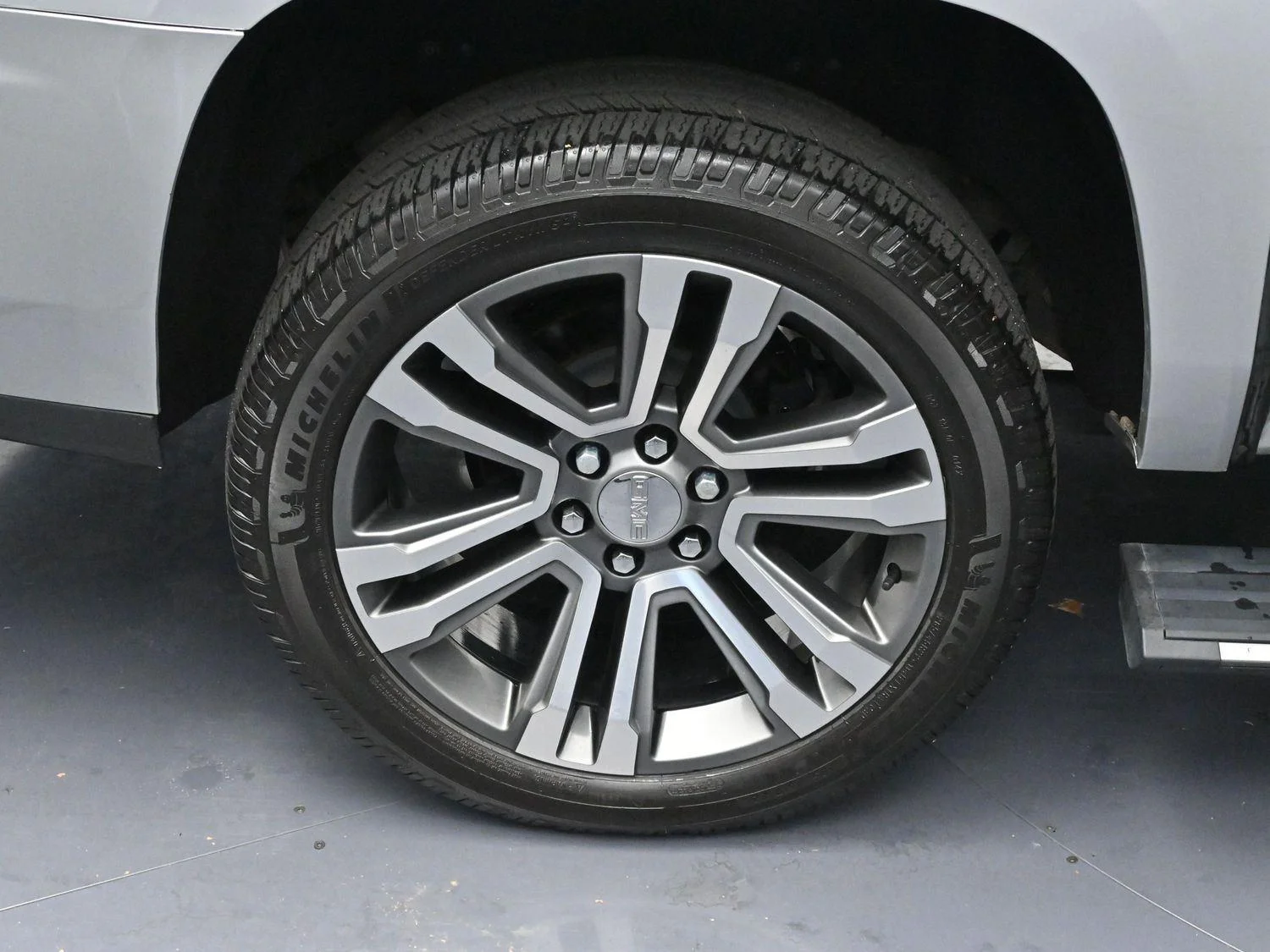 Used 2019 QUICKSILVER METALLIC GMC Denali image 40