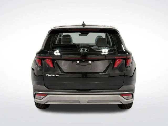 Used 2025 Black Hyundai SE image 7
