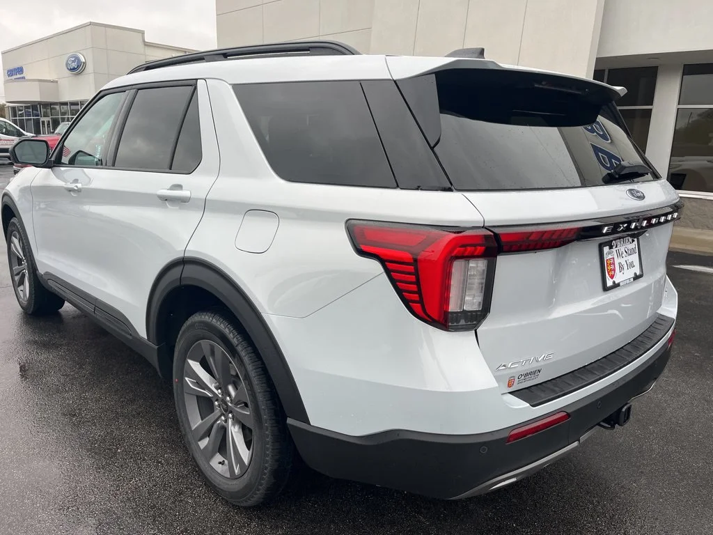 New 2026 Space White Metallic Ford Active image 3