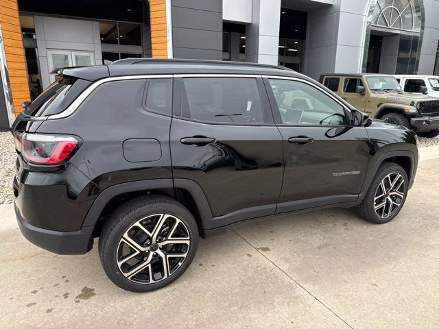 New 2027 Black Jeep Limited image 3