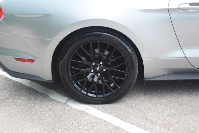 Used 2020 Silver Ford GT Premium image 27
