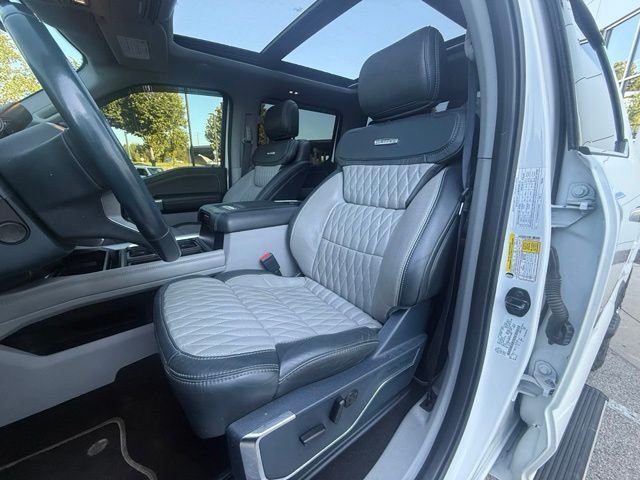 Used 2023  Ford Limited image 22