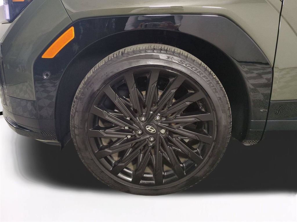 Used 2025 Green Hyundai Calligraphy image 11