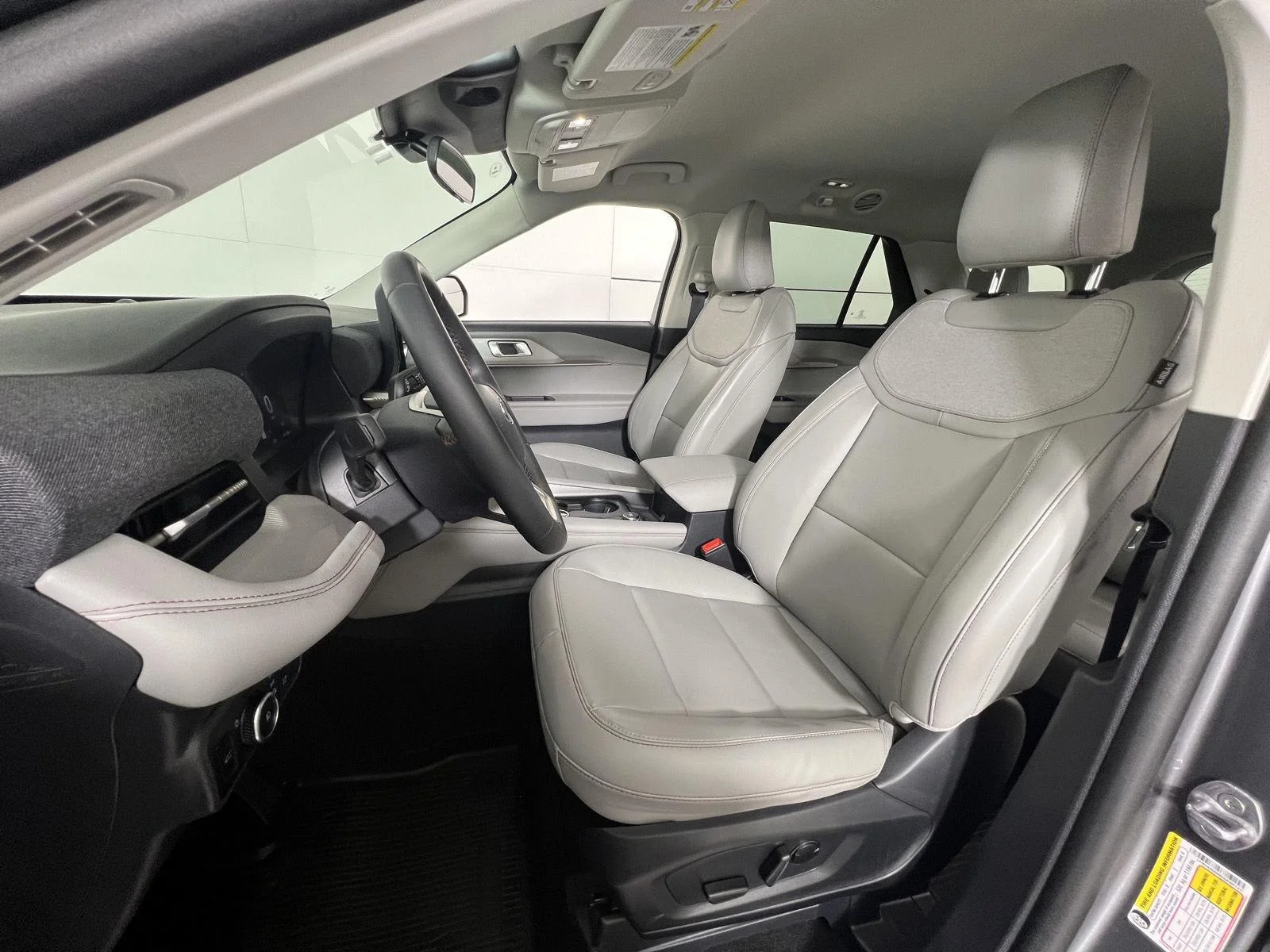 Used 2025 Carbonized Gray Ford Active image 2