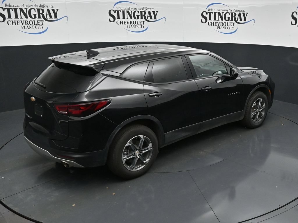 Used 2025 Black Chevrolet 2LT image 24