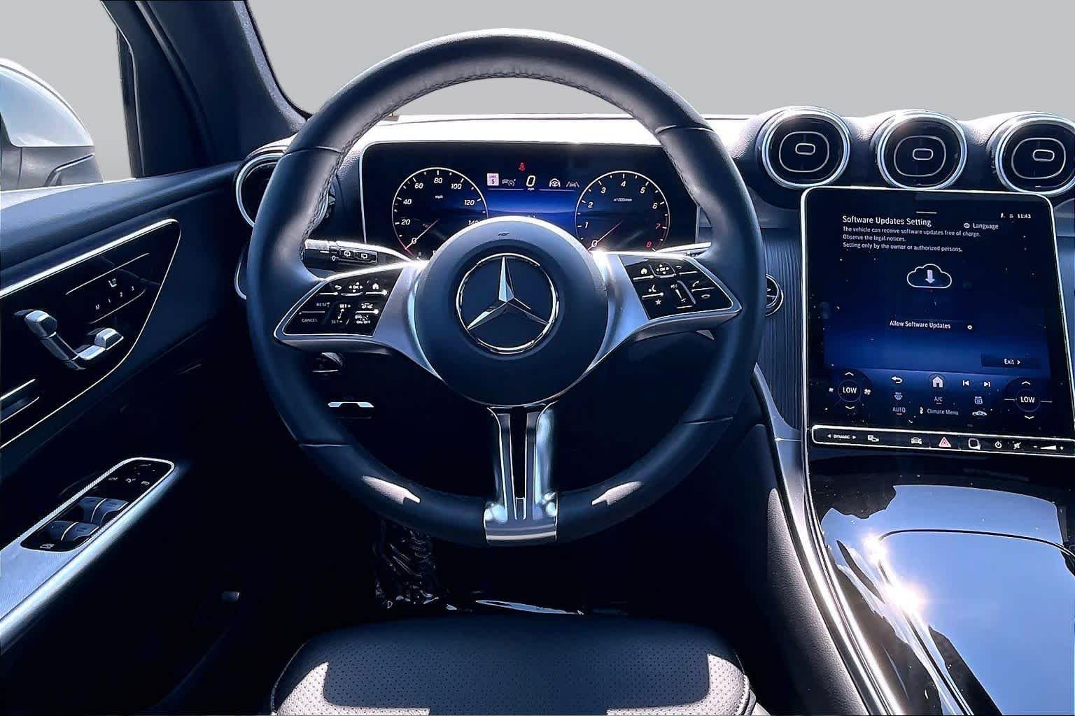 Used 2026 Polar White Mercedes-Benz GLC 300 image 6