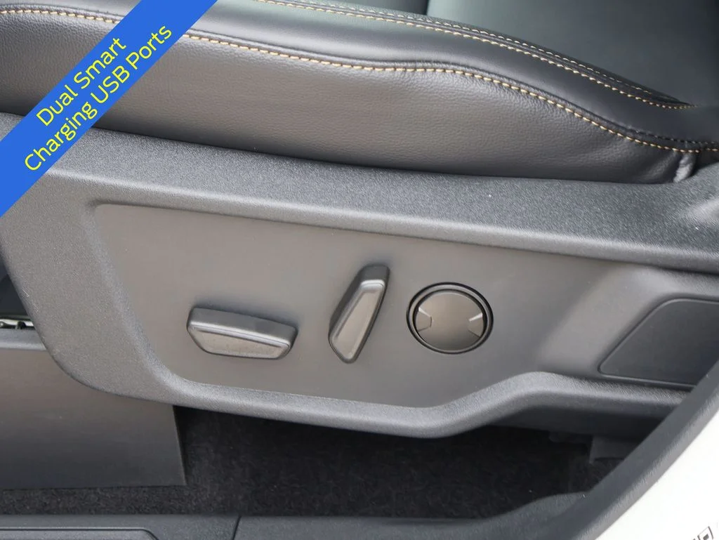 New 2026 Avalanche Gray Ford Badlands® image 23