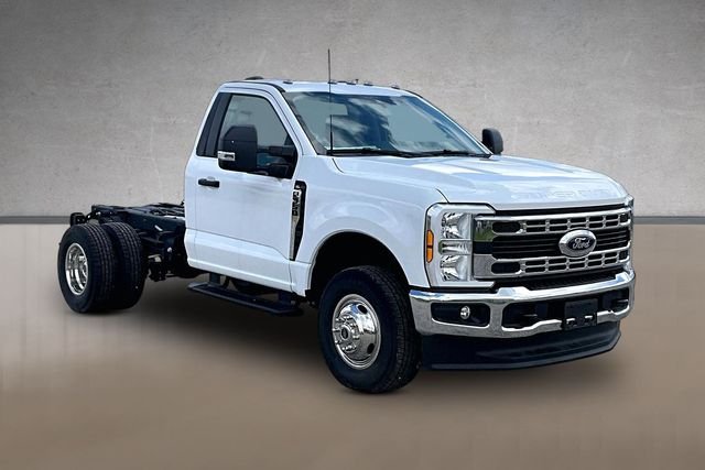 New 2026 Oxford White Ford XL image 2