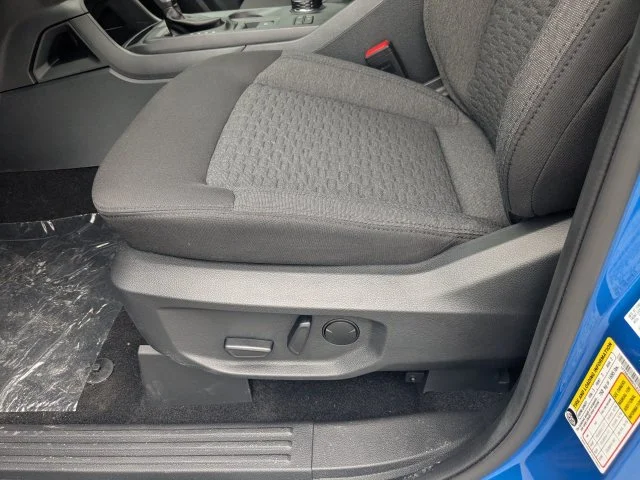 New 2026 Velocity Blue Metallic Ford XLT image 18