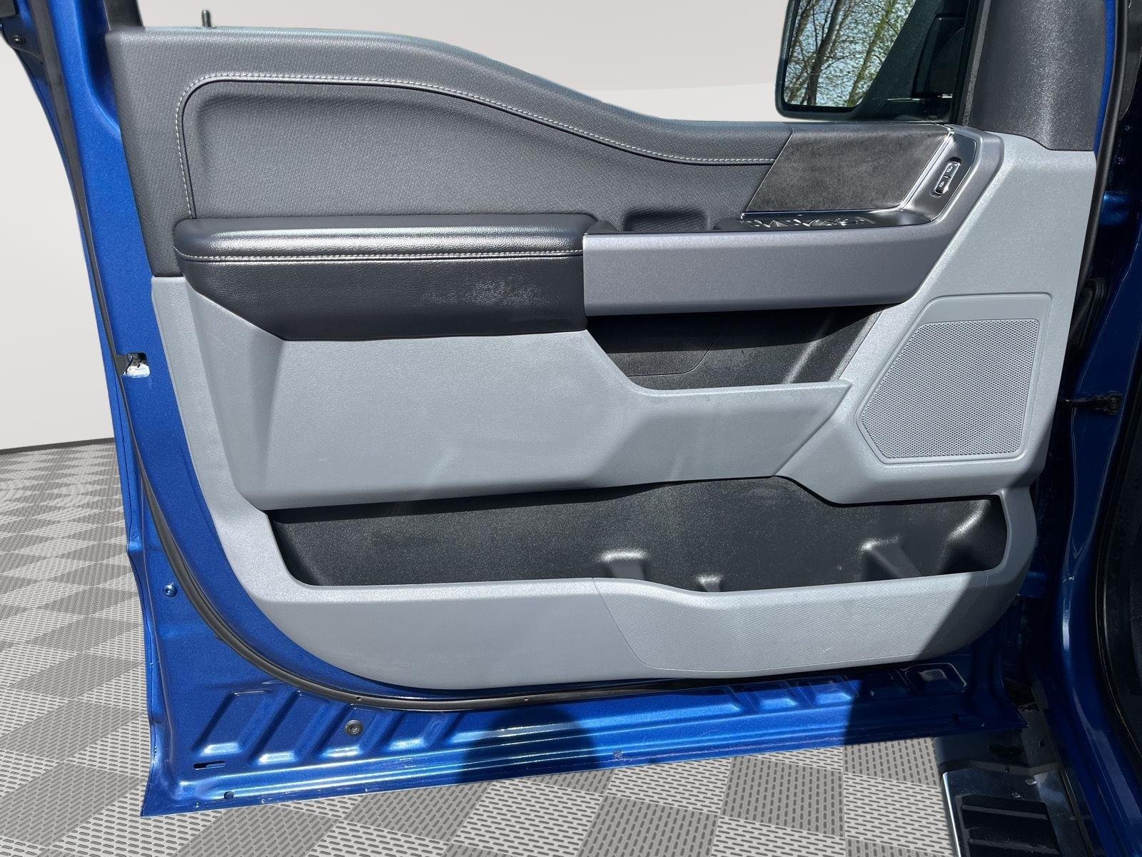 Used 2025 Atlas Blue Ford XLT image 20