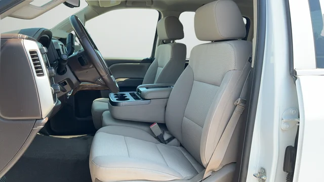Used 2015 White GMC SLE image 21