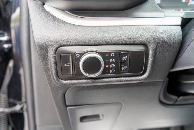 Used 2023 Black Metallic Ford XLT image 20