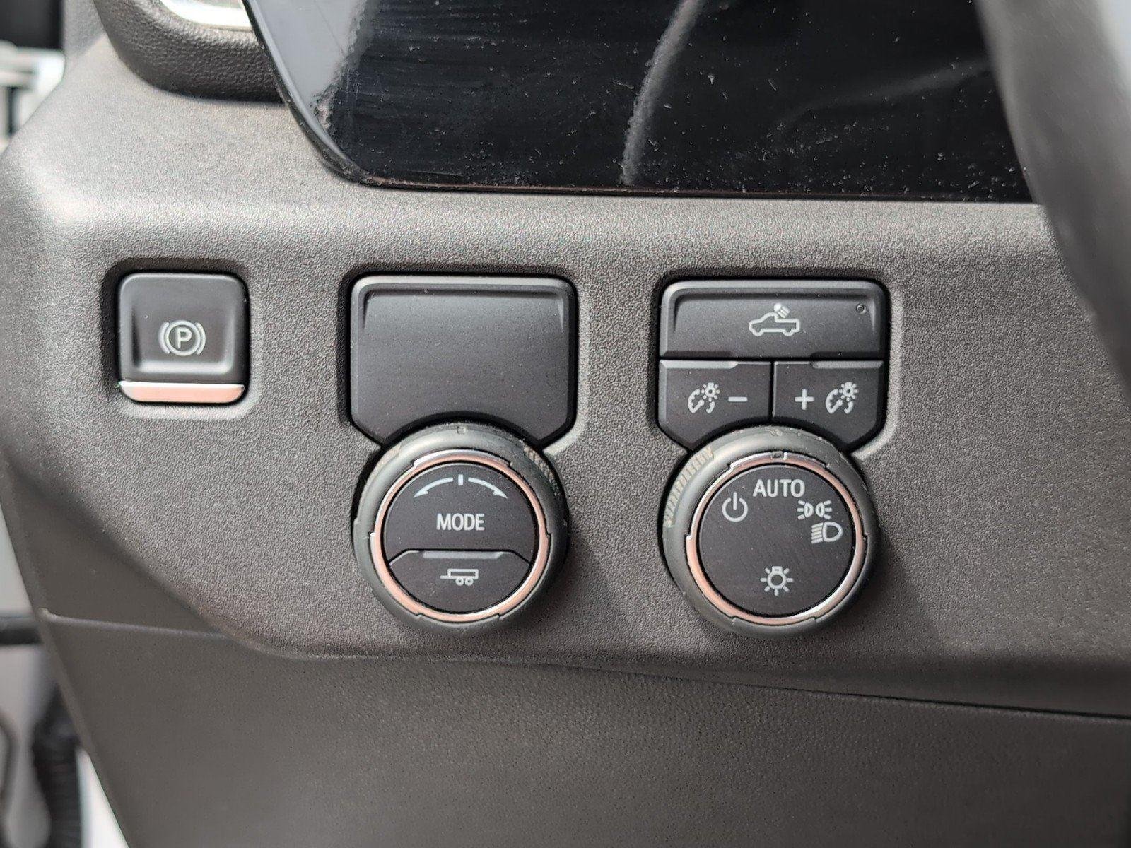 Used 2022 Summit White Chevrolet LT image 30