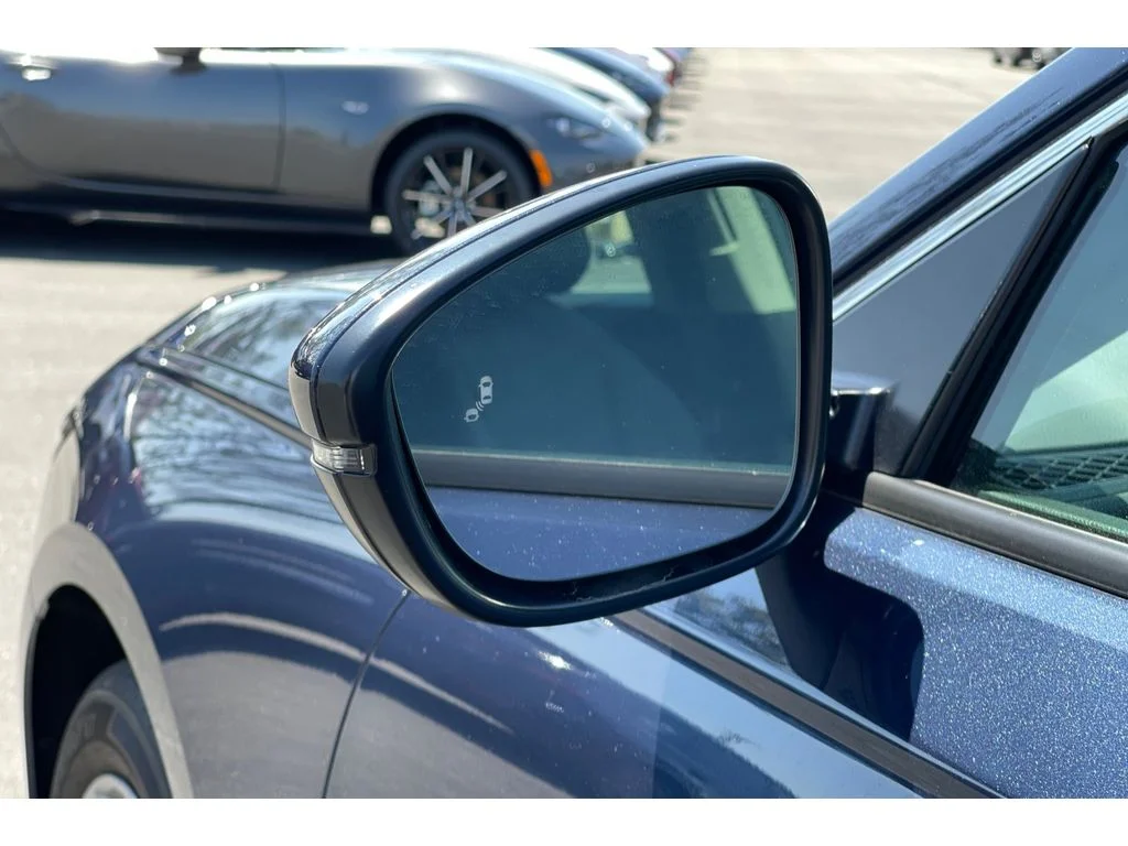 Used 2025 Canyon River Blue Metallic Honda EX-L image 51