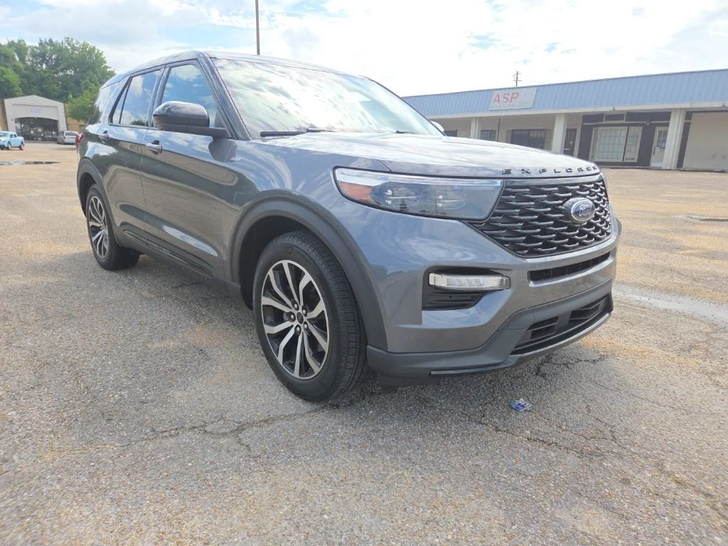 Used 2022 Gray Metallic Ford ST-Line image 1