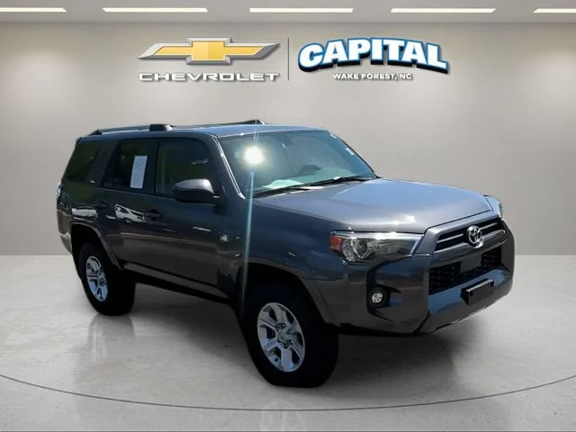 Used 2022 Gray Toyota SR5 image 7