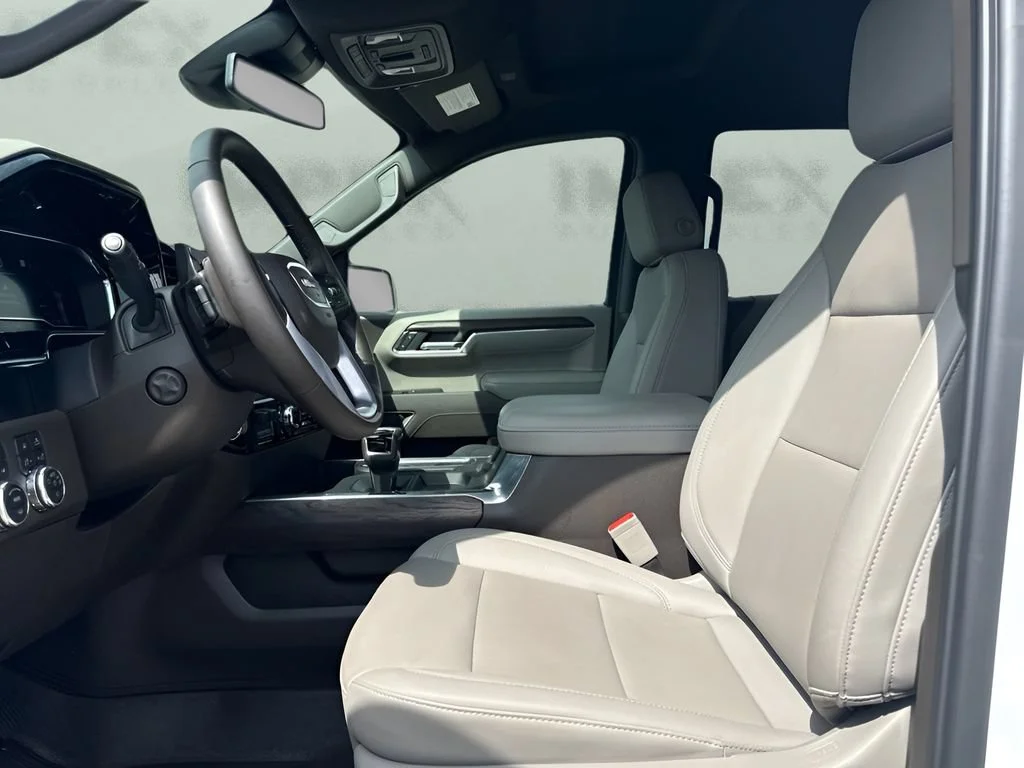 Used 2025 Summit White GMC SLT image 9
