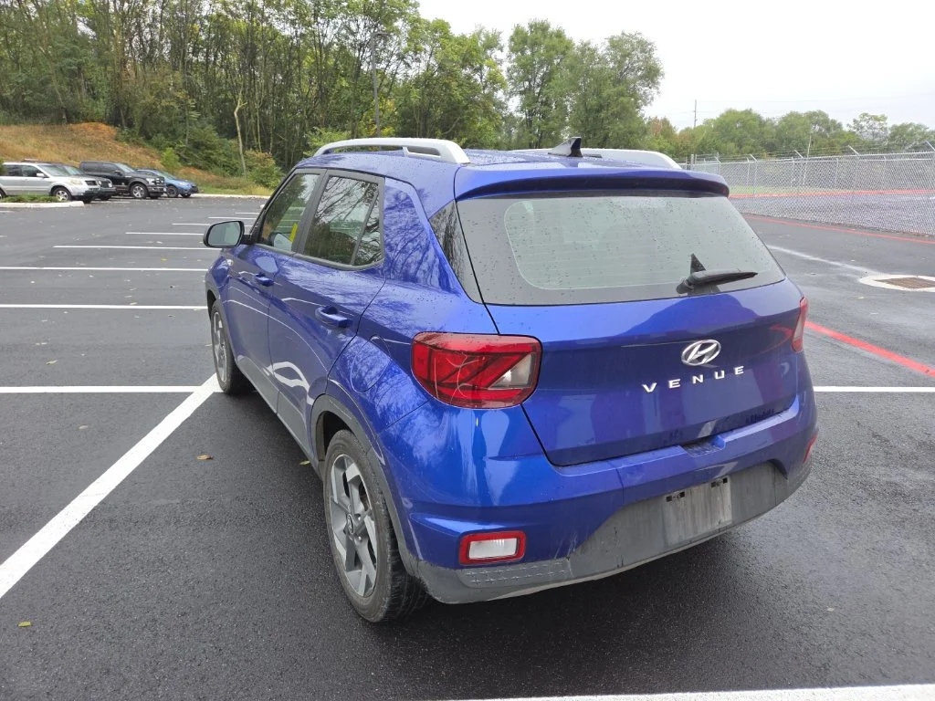 Used 2022 Blue Hyundai Limited image 11