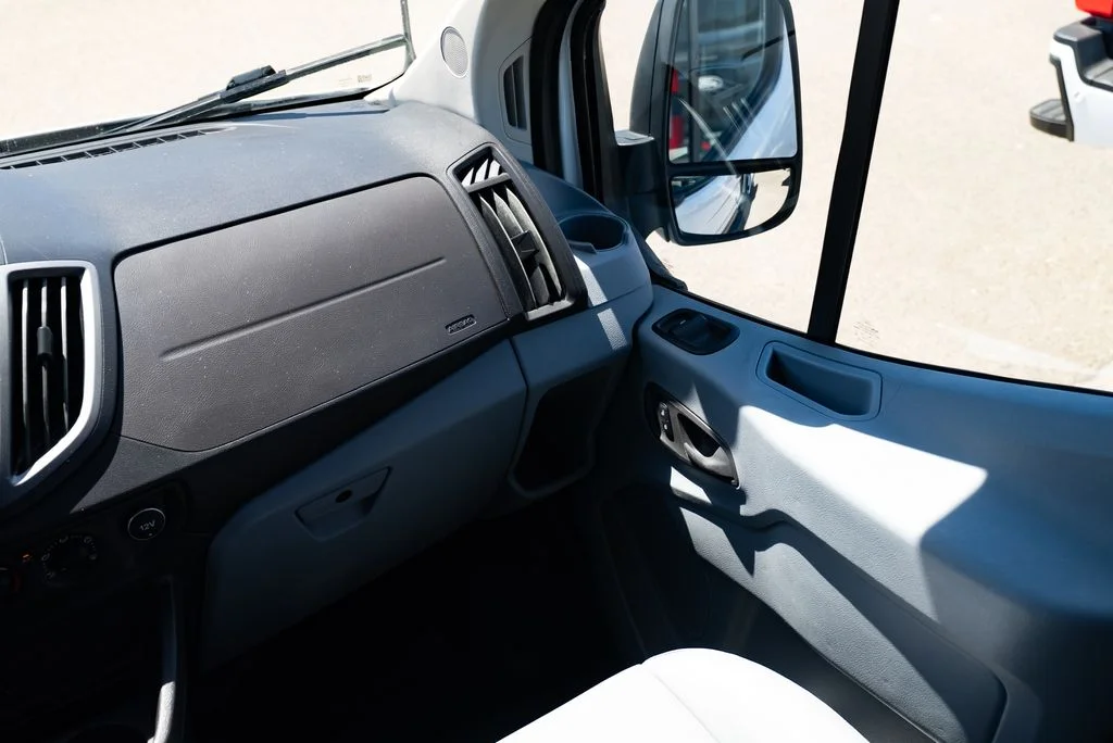 Used 2018 White Ford XL image 10