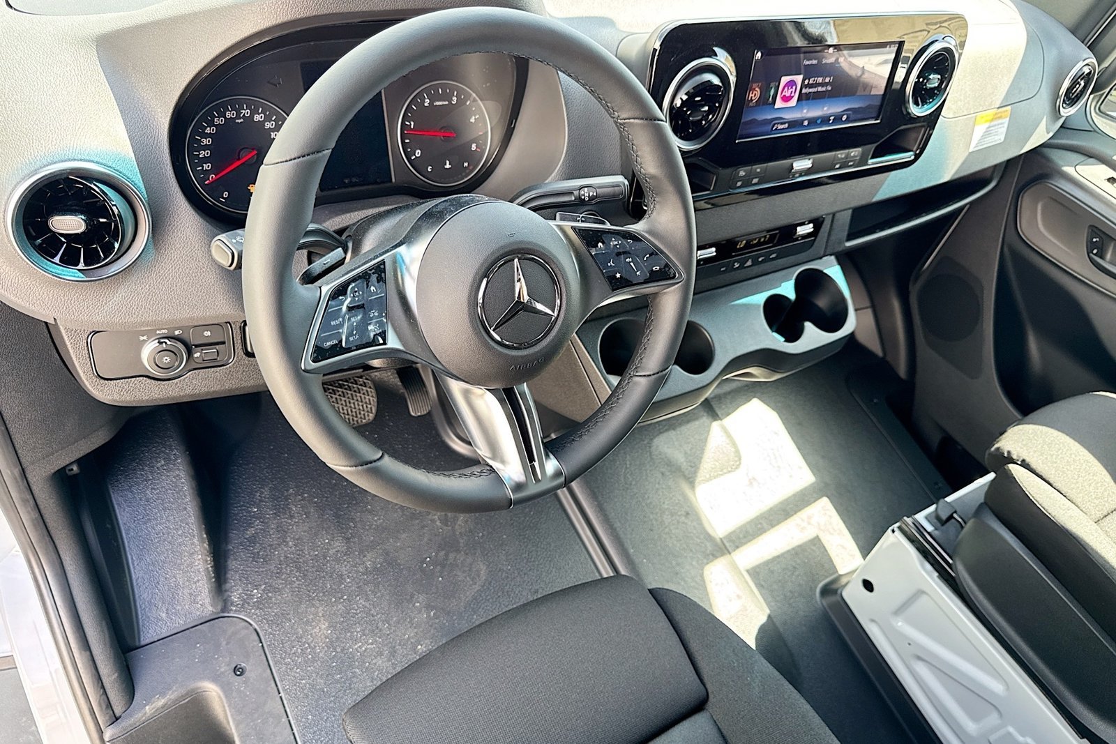 New 2026 Arctic White Mercedes-Benz  image 9