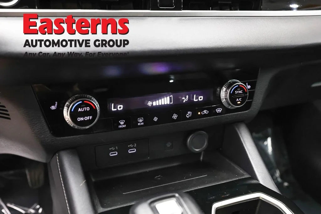 Used 2025 Gray Mitsubishi SE image 19