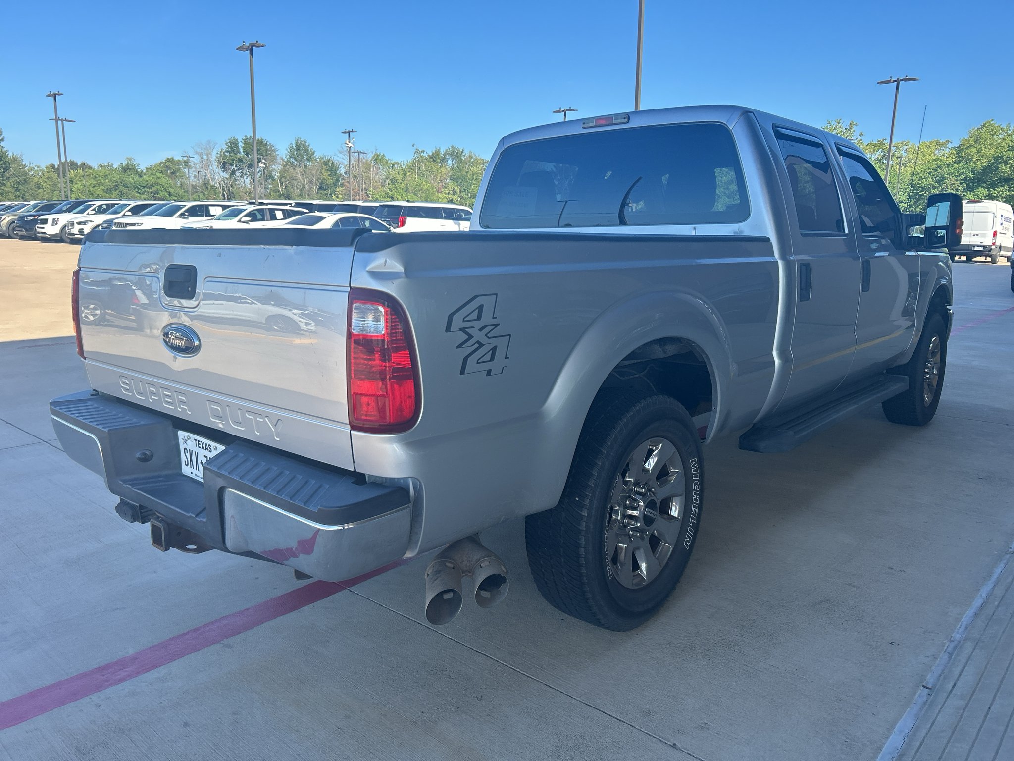 Used 2016 Ingot Silver Metallic Ford XL image 11