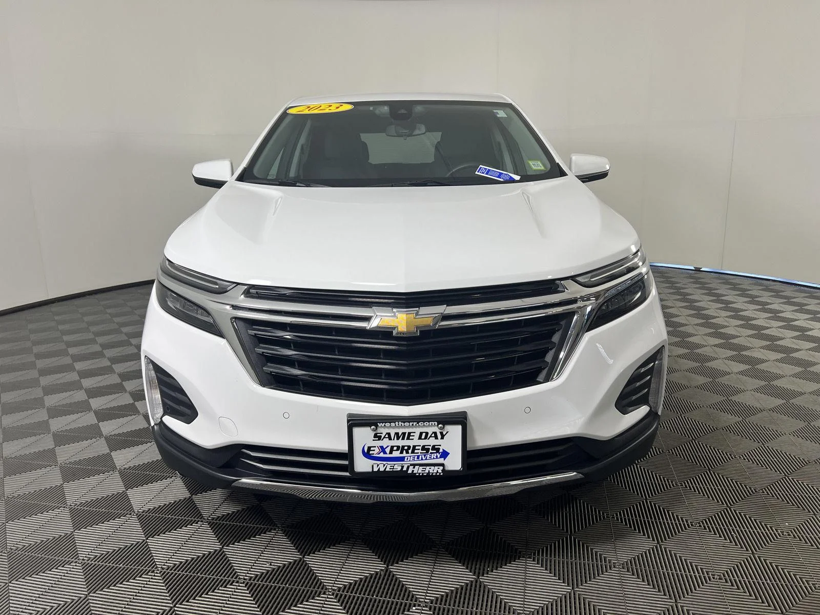 Used 2023 Summit White Chevrolet LT image 8