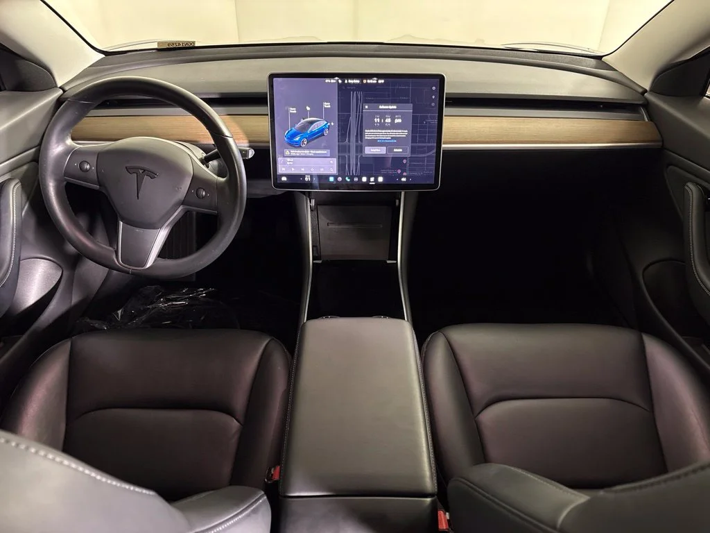 Used 2019 Blue Tesla Mid Range image 10