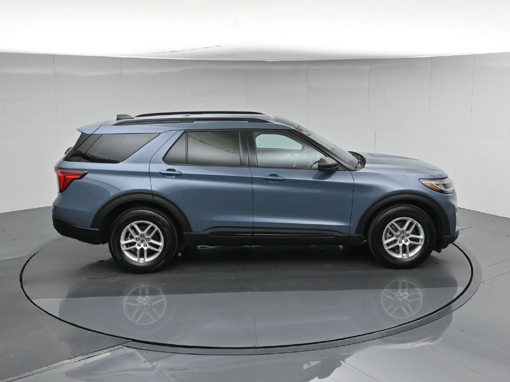 New 2026 Vapor Blue Metallic Ford Active image 44