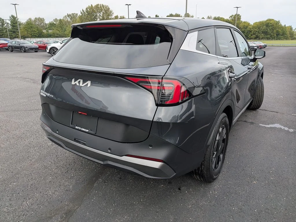 New 2027  Kia LX image 34