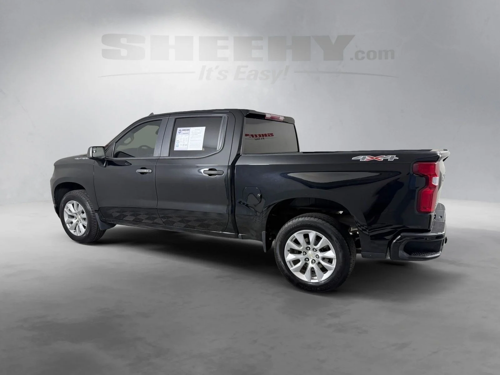 Used 2021 Black Chevrolet Custom image 14