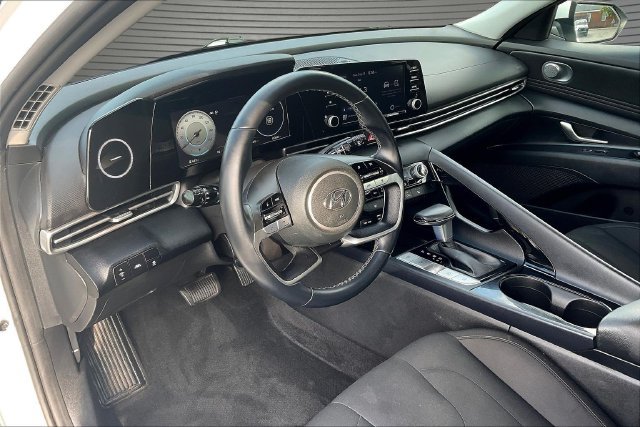 2021 Hyundai Elantra SEL - Photo 19
