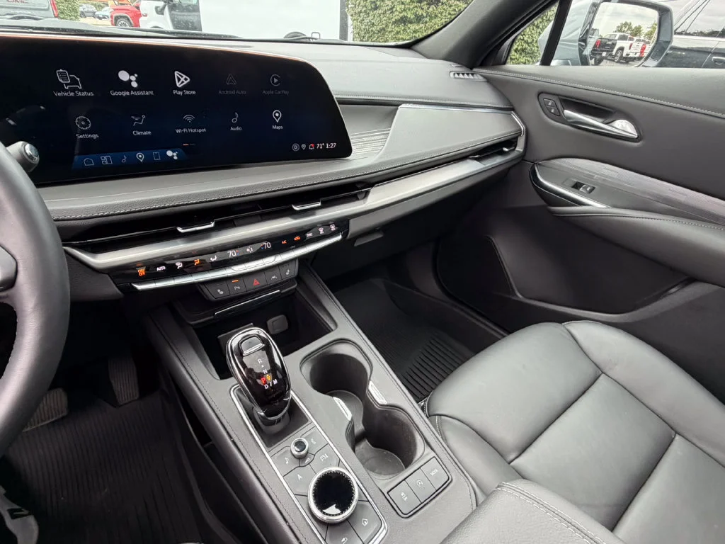 2024 Cadillac XT4 Premium Luxury - Photo 38