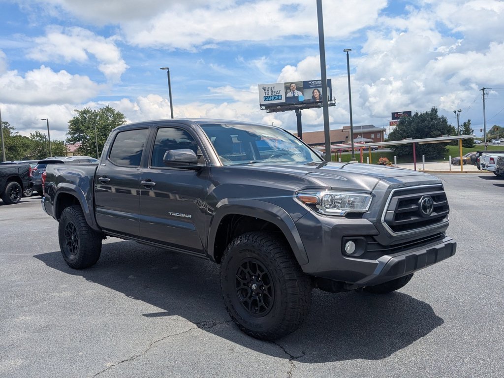 Used 2022  Toyota SR image 3