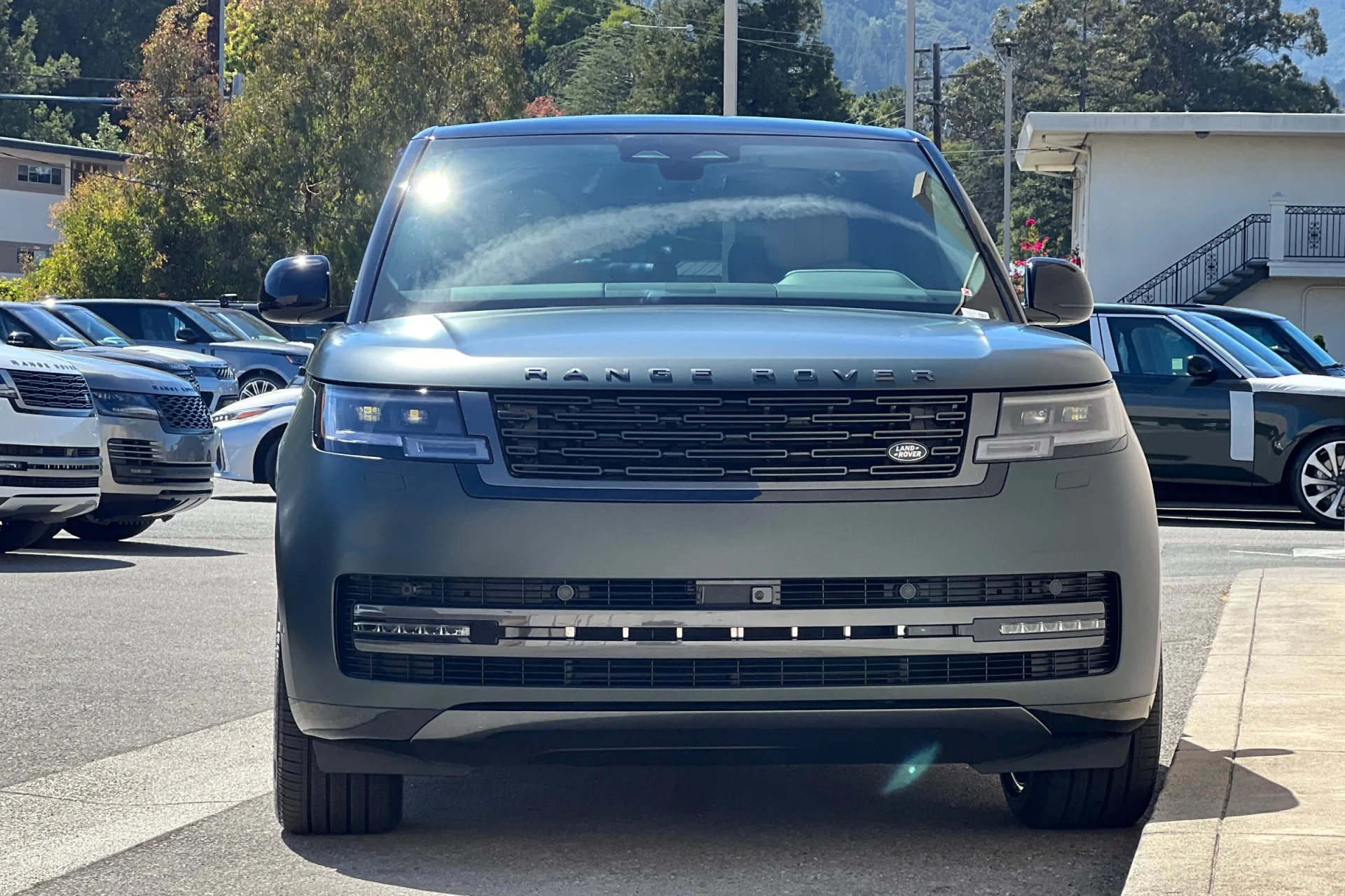 New 2026 Belgravia Green Land Rover SE image 10