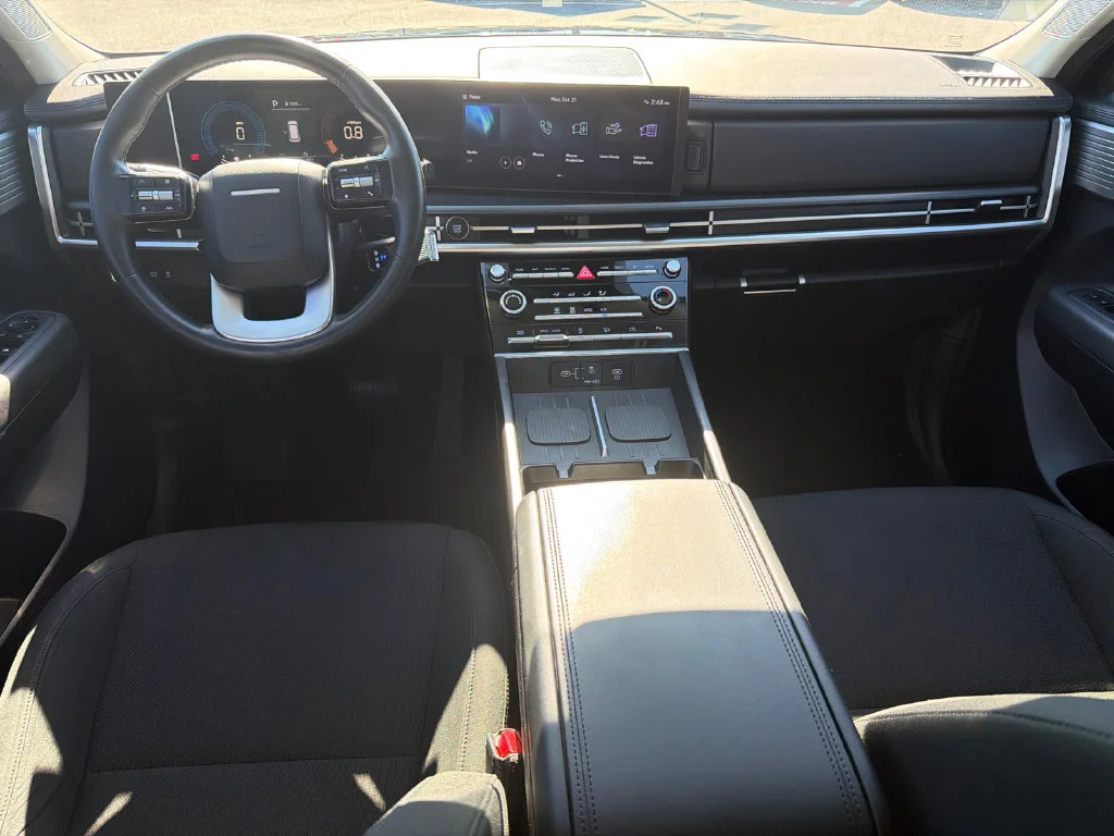 Used 2024 Black Hyundai SE image 23