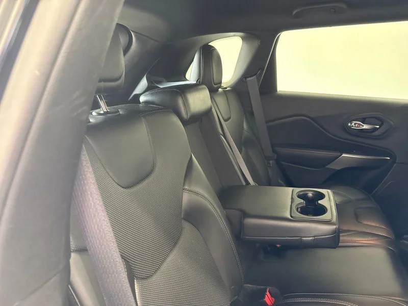 Used 2019 Black Jeep Limited image 11