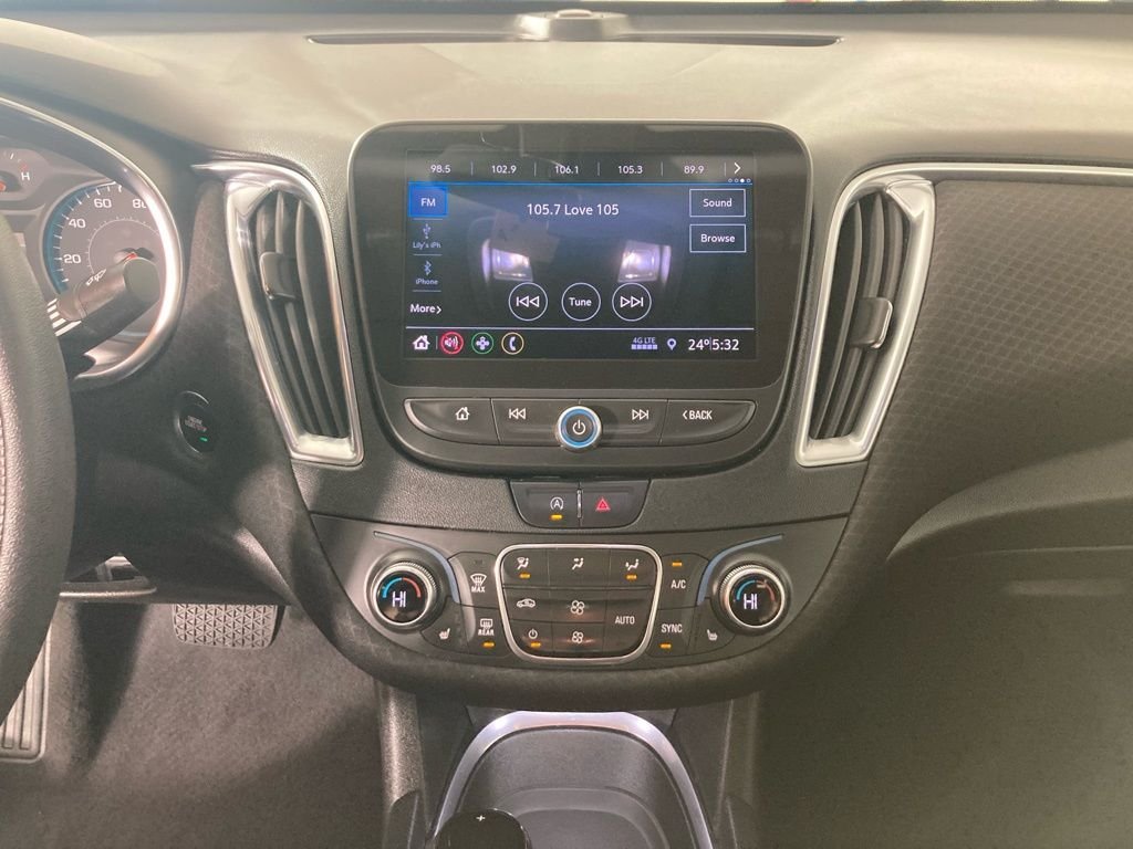 Used 2020 Chevrolet Malibu 1LT with VIN 1G1ZD5ST0LF000526 for sale in Elk River, Minnesota