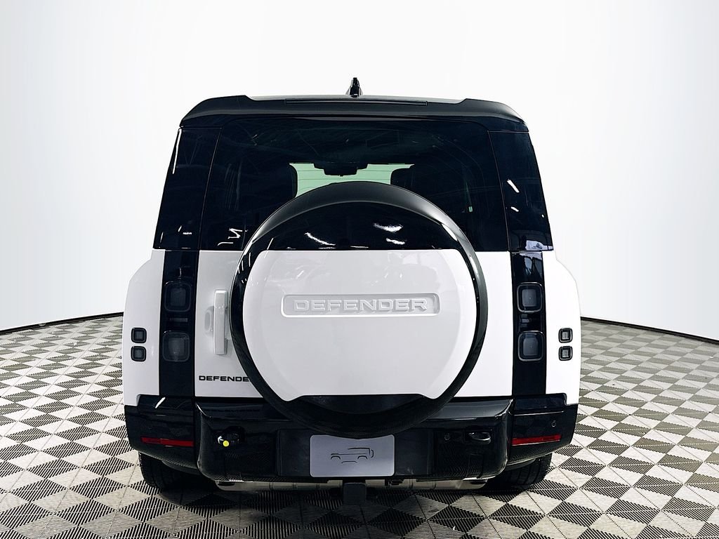 New 2026 Fuji White Land Rover X-Dynamic SE image 6